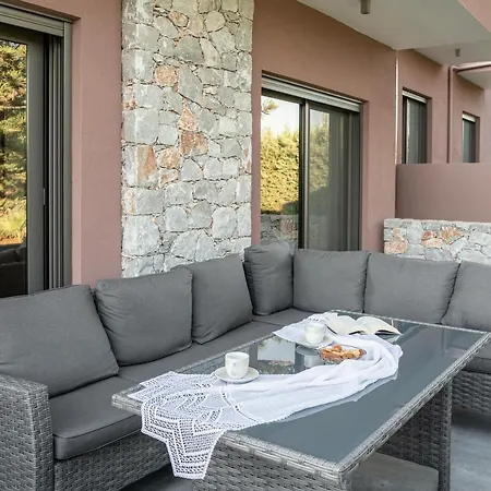 Willa Enny, 3 Bd With Private Heated Pool Agia (Chania, Crete)